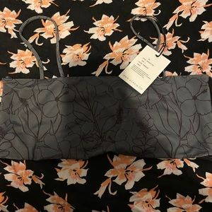 Large Paradise Rhodes Acacia Top NWT $135 IG